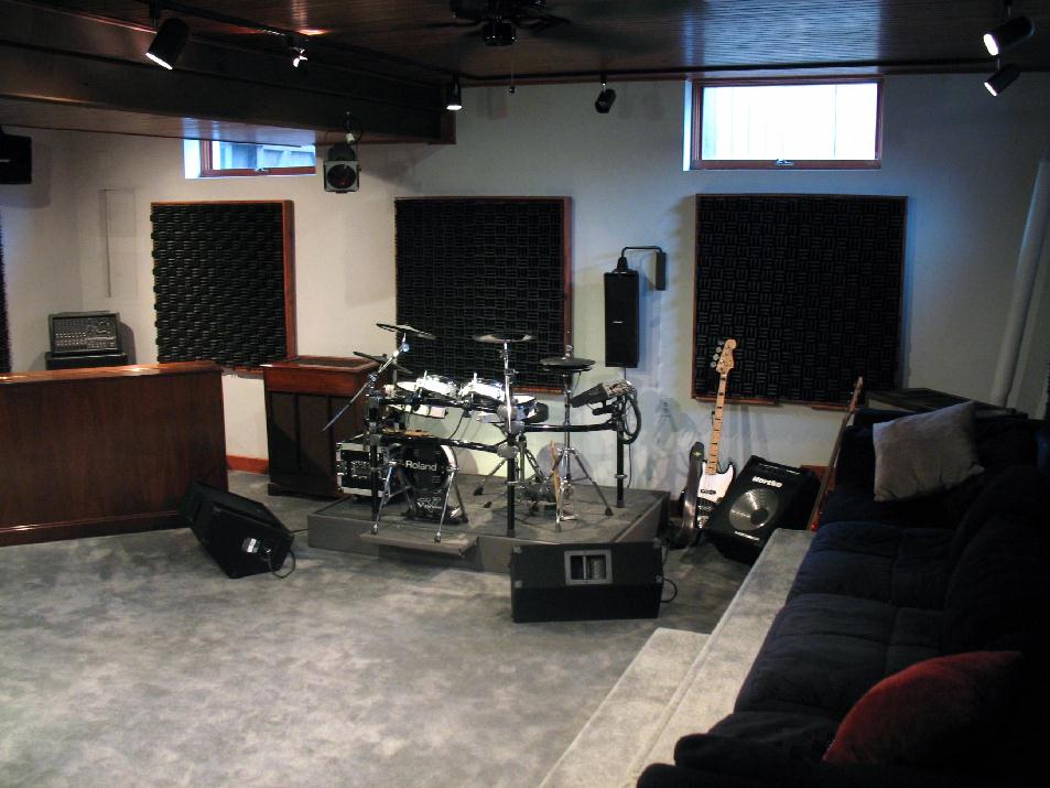 Piano - Roland RD-700SX - Korg M1 - Yamaha RX120 Drum Machine - Yamaha SM-15 Floor Monitors